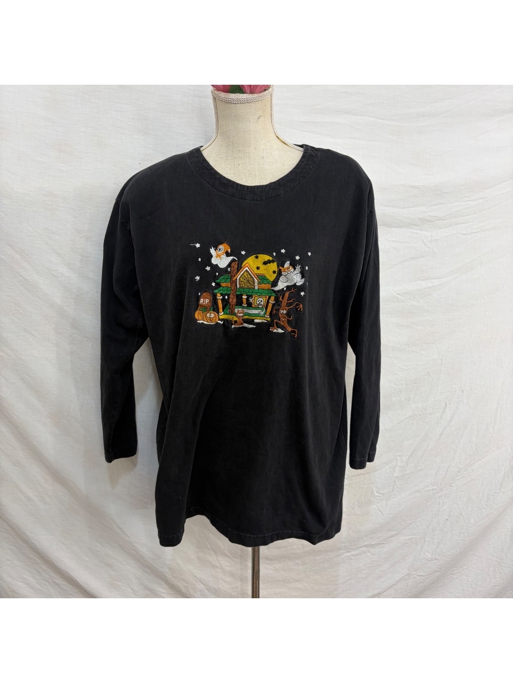 Halloween embroidered cotton long sleeve shirt vintage 90s